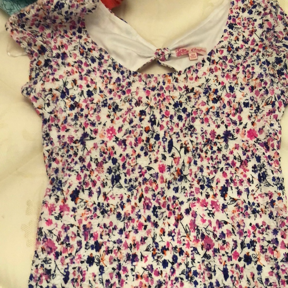 Flower top. Tight fitting